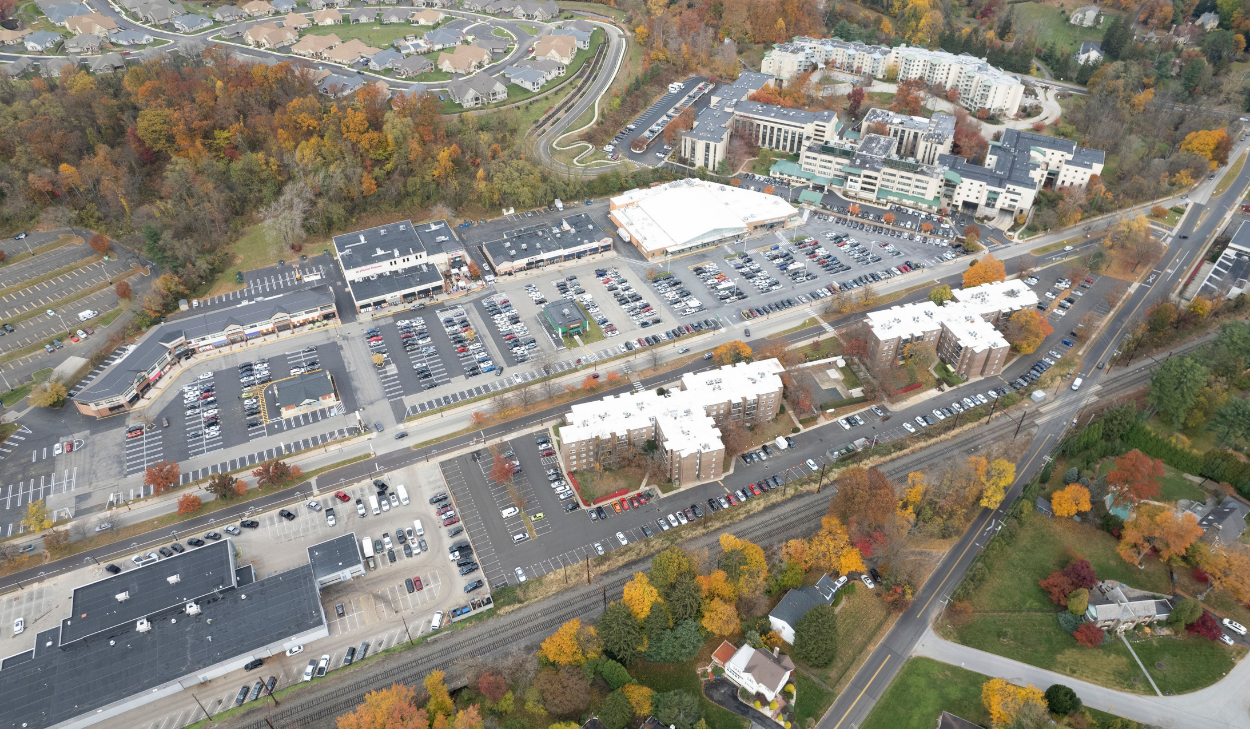 Regency Acquires Baederwood Shopping Center in JV with Charter Realty